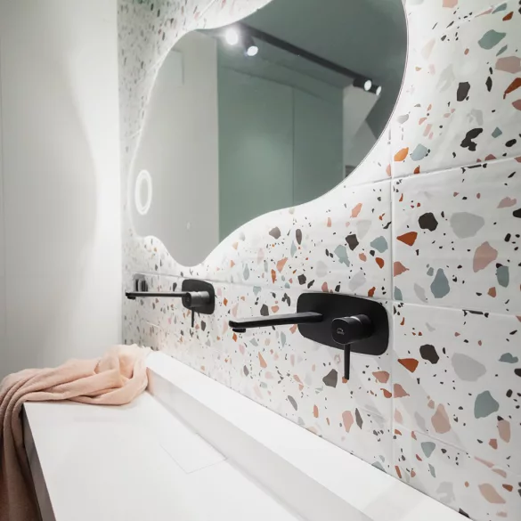 LAVEO POLA rejtett fali mosdócsap, fekete