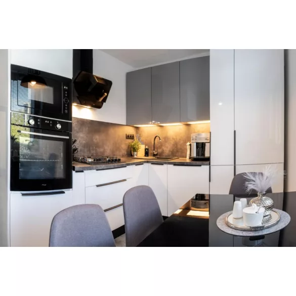 Kluge beépíthető kombi hűtőszekrény alul fagyasztóval, DualNoFrost, 180L/63L