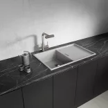 Laveo TONGA szürke csepptálcás gránit mosogató helytakarékos szifonnal